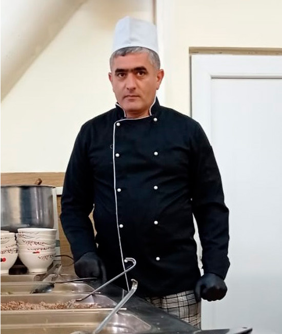 Повар Бахтияр Шахбазов